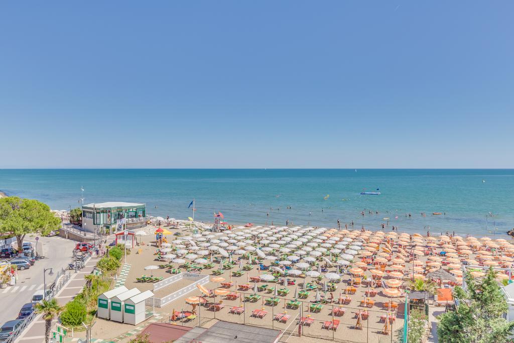 Hotel Austria Caorle Exterior foto