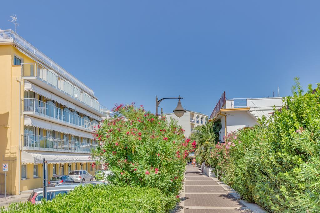 Hotel Austria Caorle Exterior foto